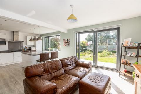 4 bedroom link detached house for sale, Gabalfa Road, Sketty, Swansea