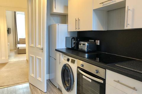2 bedroom flat to rent, Fergus Drive, Glasgow, G20