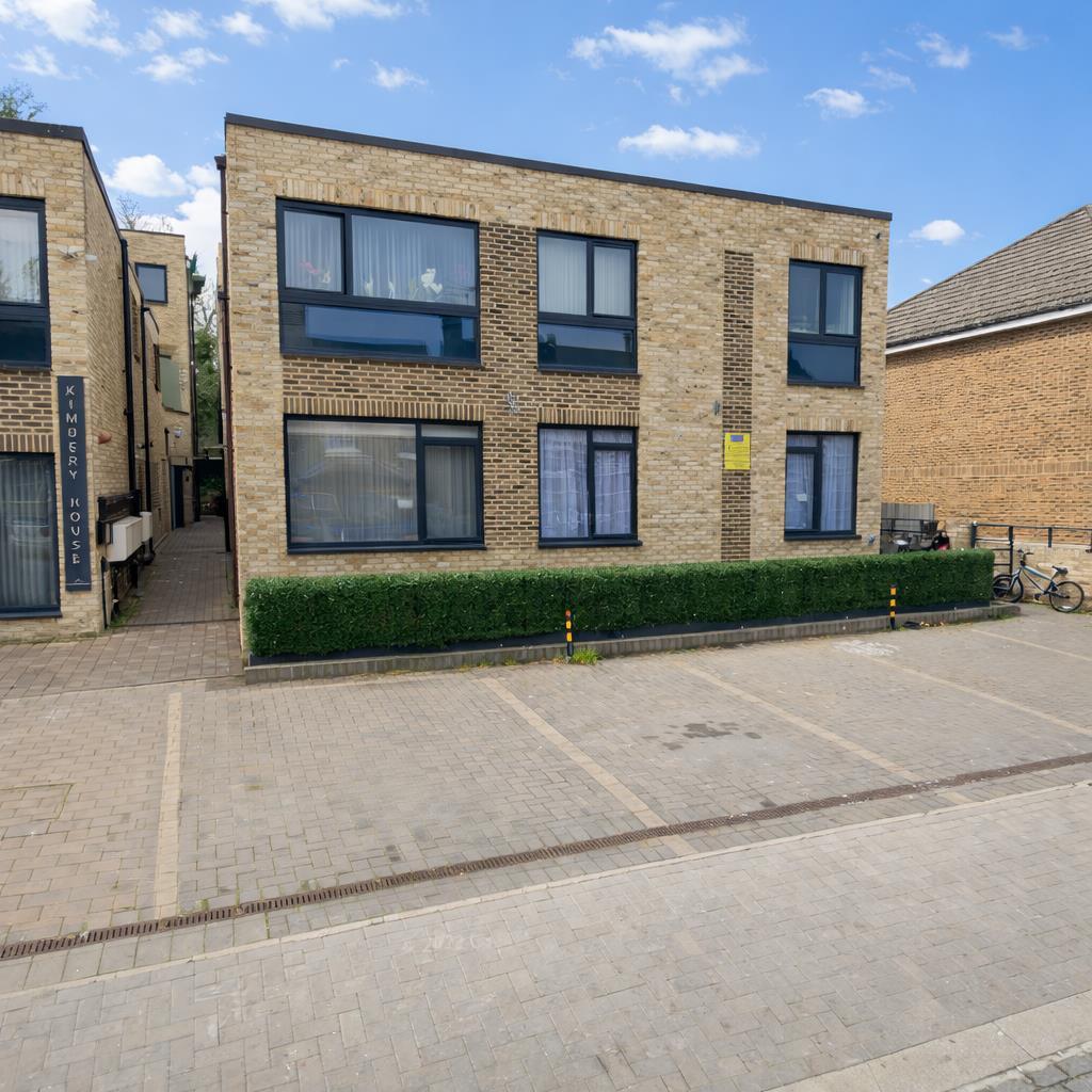 Allenby House, Lancaster Road, Barnet 2 bed flat - £2,000 pcm (£462 pw)