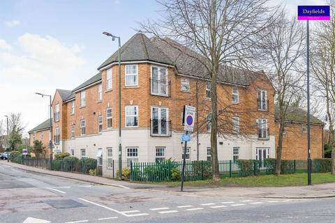 2 bedroom flat to rent, Weller Mews, Enfield EN2
