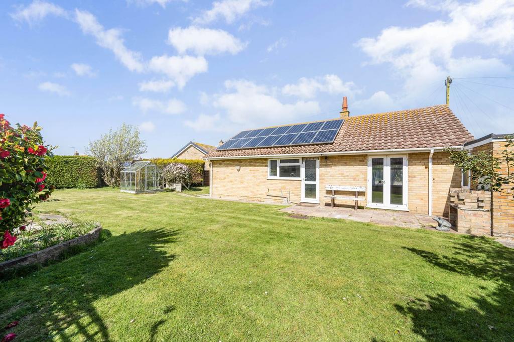2 bedroom detached bungalow for sale in Chichester on OnTheMarket