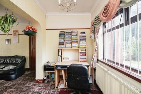 4 bedroom detached house for sale, Joinings Bank, Oldbury