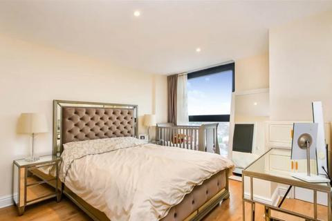 2 bedroom flat for sale, Kingsway, London