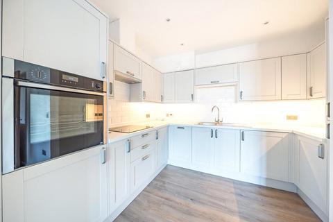 2 bedroom retirement property for sale, Farmery Court, Castle Village, Berkhamsted, Hertfordshire, HP4