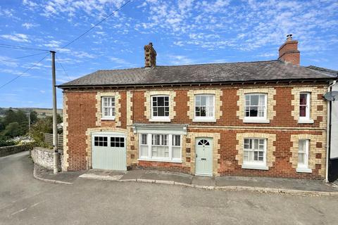 4 bedroom townhouse for sale, Castle Road, Knighton