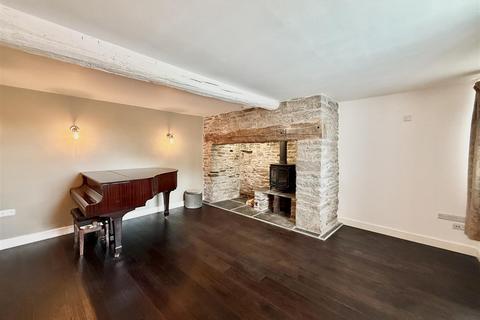 4 bedroom townhouse for sale, Castle Road, Knighton