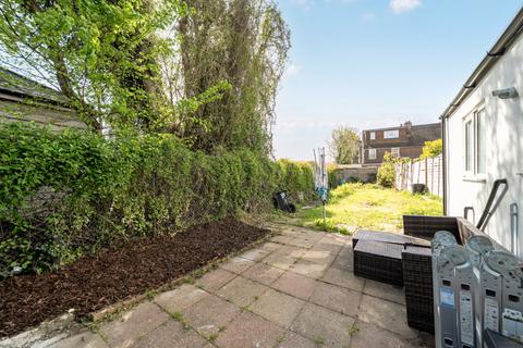 2 bedroom end of terrace house for sale, High Street, Snodland, Kent