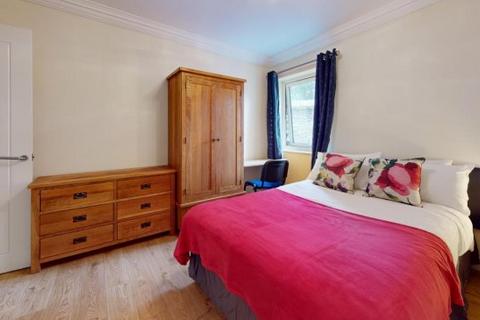 3 bedroom house share to rent, Emily Gardens