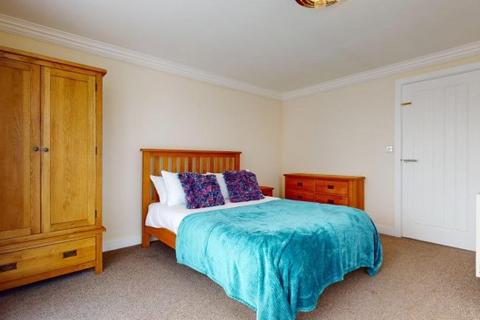 3 bedroom house share to rent, Emily Gardens