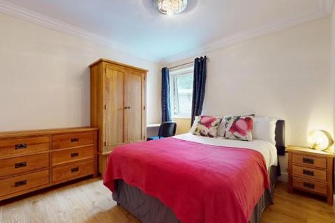 3 bedroom house share to rent, Emily Gardens
