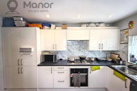 2 bedroom terraced house for sale, Trumpington Road, Forest Gate, E7 9EH