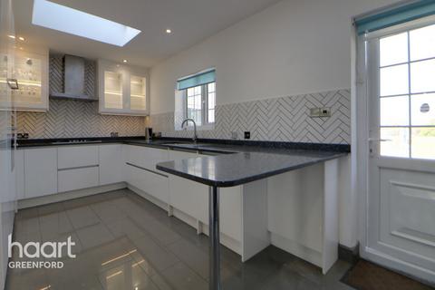 4 bedroom semi-detached house for sale, Pembroke Road, Greenford