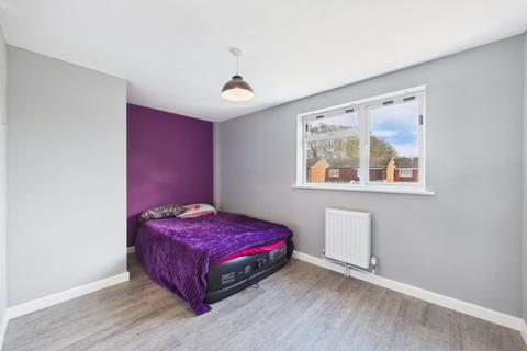 2 bedroom house for sale, Pinewood Park, Farnborough, Hampshire, GU14