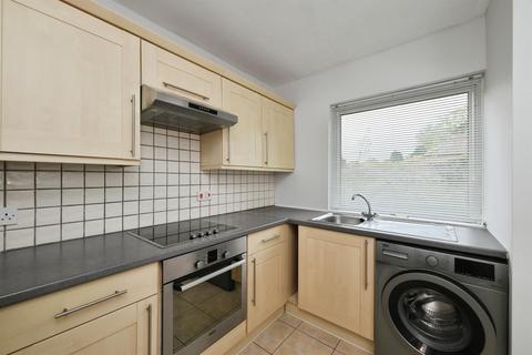 2 bedroom ground floor flat for sale, High Road, Broxbourne