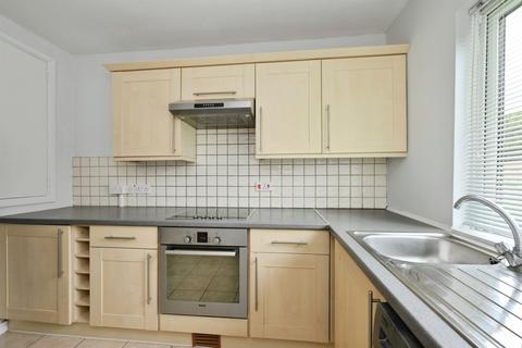 2 bedroom ground floor flat for sale, High Road, Broxbourne