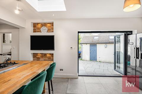 4 bedroom end of terrace house for sale, Cannon Court Road, Maidenhead, Berkshire, SL6