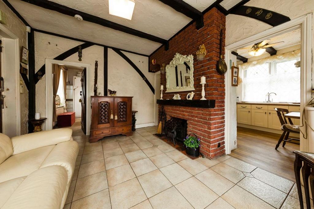 Living room, fireplace, period