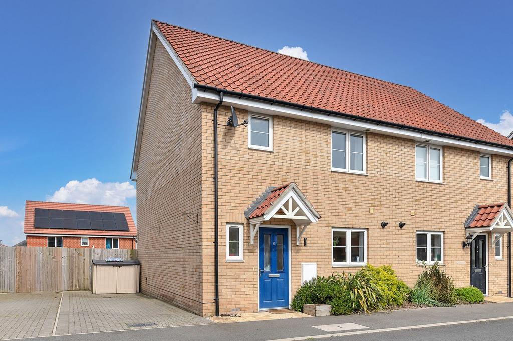 3 bedroom semi-detached house for sale