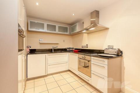 2 bedroom apartment for sale, Winchester Road, London NW3