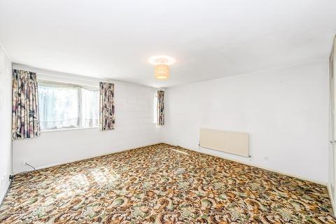 2 bedroom ground floor flat for sale, Chingford Avenue, Chingford