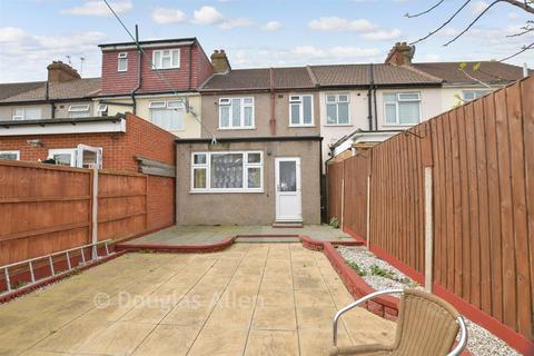3 bedroom terraced house for sale, Chadwell Heath Lane, Romford RM6