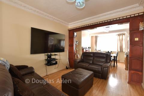 3 bedroom terraced house for sale, Chadwell Heath Lane, Romford RM6