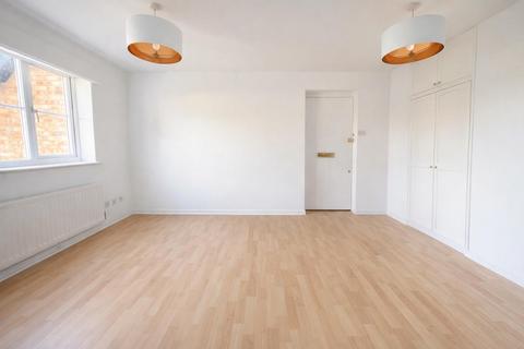 Studio for sale, Boleyn Way, Barnet