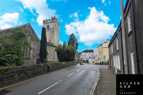 2 bedroom end of terrace house to rent, St. Peters Street, Carmarthen, Carmarthenshire