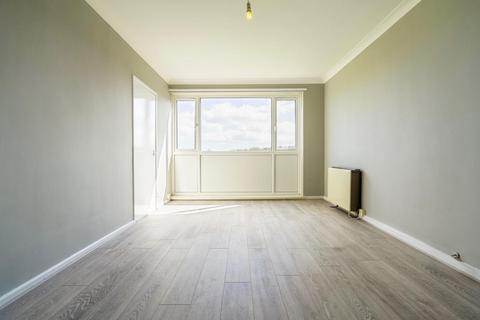 2 bedroom flat to rent, Thorntree Court, Forest Hall