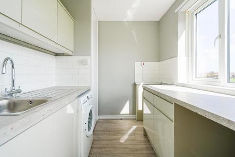 2 bedroom flat to rent, Thorntree Court, Forest Hall