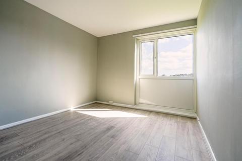 2 bedroom flat to rent, Thorntree Court, Forest Hall