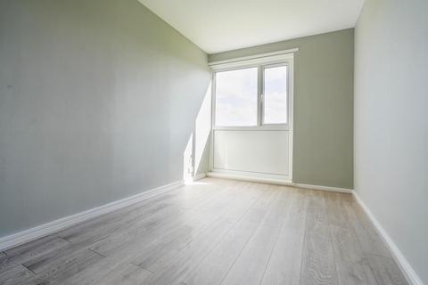 2 bedroom flat to rent, Thorntree Court, Forest Hall