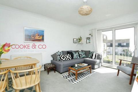 2 bedroom maisonette to rent, Cheviot Court, Broadstairs, CT10 1DS