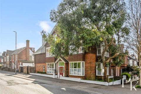 4 bedroom detached house for sale, Chanctonbury Road, Hove BN3