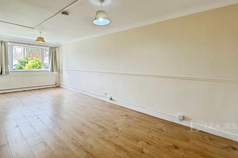 4 bedroom semi-detached house to rent, Percheron Drive, Luton, Bedfordshire, LU4