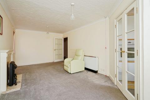 2 bedroom ground floor flat for sale, Britannia Road, Banbury