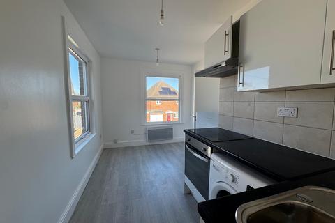 1 bedroom flat to rent, Main Road, Broomfield CM1