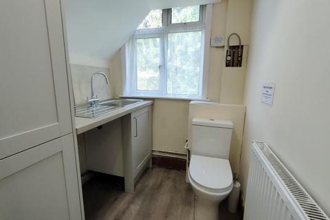 2 bedroom semi-detached house to rent, Royal Oak Lane, High Hurstwood TN22