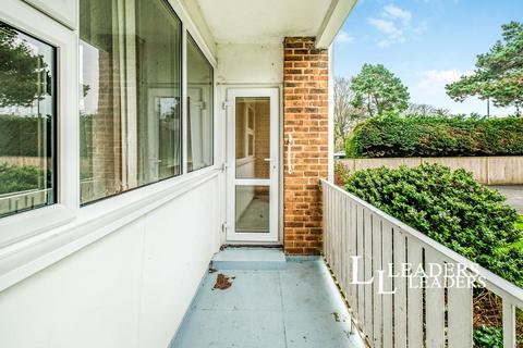 2 bedroom apartment for sale, Grand Avenue, Worthing, West Sussex