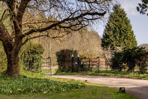 4 bedroom detached house for sale, Judges Lane, Clifford Manor Judges Lane, GL18