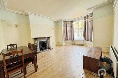 1 bedroom flat to rent, Windmill Street, Gravesend DA12