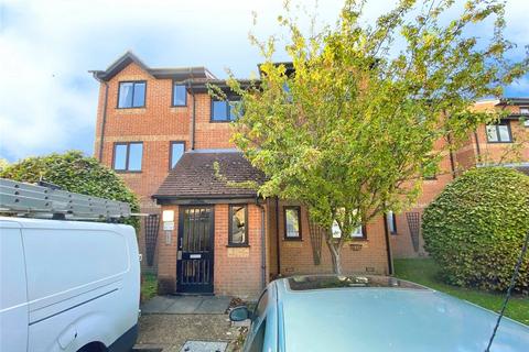 1 bedroom flat for sale, Courtlands Close, Hertfordshire WD24