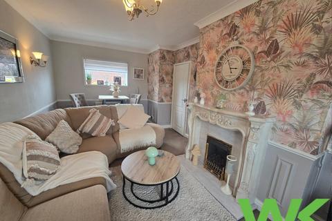 2 bedroom maisonette for sale, Campville Crescent, West Bromwich, B71