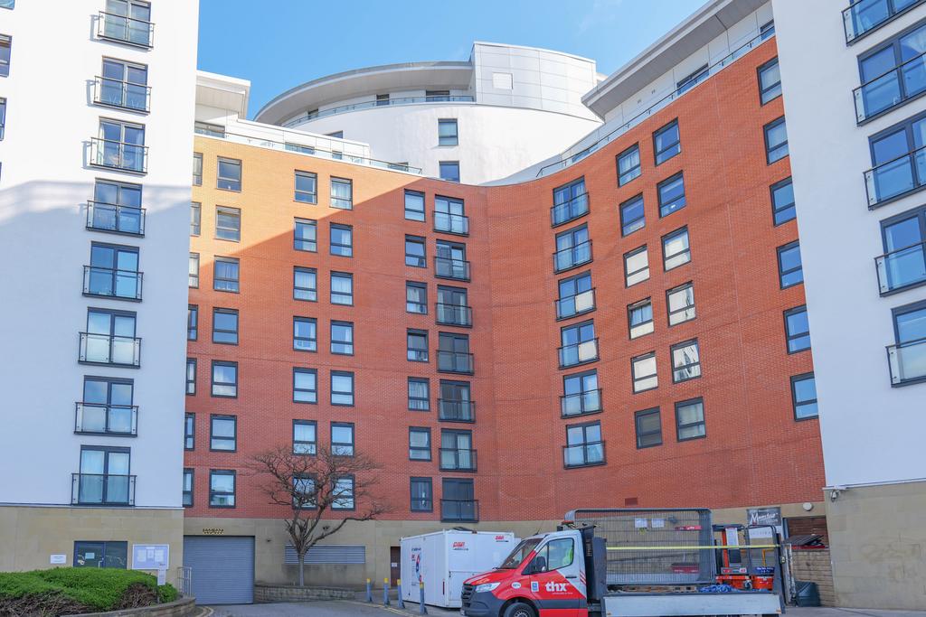 1 bedroom flat for sale