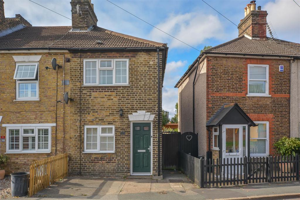 2 bedroom house for sale in Brentwood on OnTheMarket