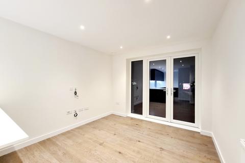 1 bedroom flat for sale, The Arches, WD17 2AW