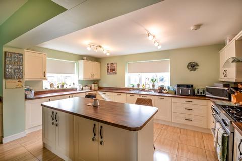 3 bedroom detached house for sale, Ollerton Road, RETFORD