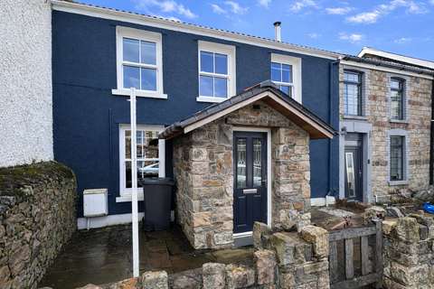 3 bedroom detached house for sale, Commercial Street, Swansea SA9