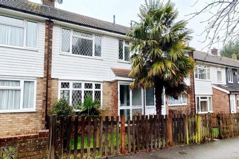 3 bedroom terraced house for sale, Kenilworth Gardens, Gillingham