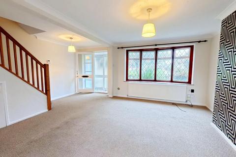 3 bedroom terraced house for sale, Kenilworth Gardens, Gillingham
